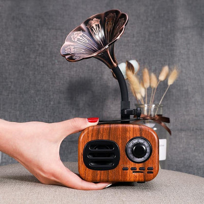 Retro Wood Portable Mini Bluetooth Speaker Wireless Loudspeaker Outdoor Speaker Sound System TF FM Radio Music Subwoofer Q8